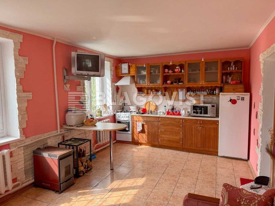 2-поверховий будинок Вишеград Бучанський  Київська обл 30 км від Києва