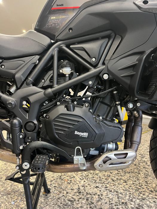 Benelli TRK 502 X de 2025 Moto nova (Apenas 129 Kms)