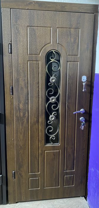 Двері вхідні 960*2050, 860*2050