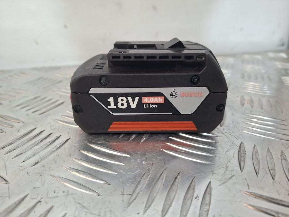Акумулятор для електроінструментів Bosch GBA 18V 4.0 Ah M-C Profession