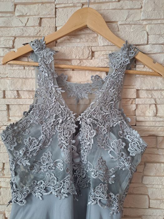 Suknia balowa studniówka z cekinami