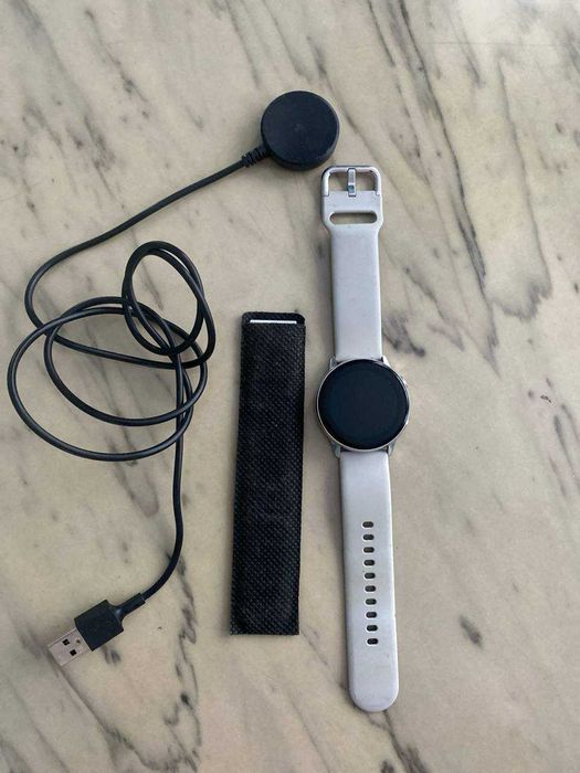 Смарт-годинник Samsung Galaxy Watch Active