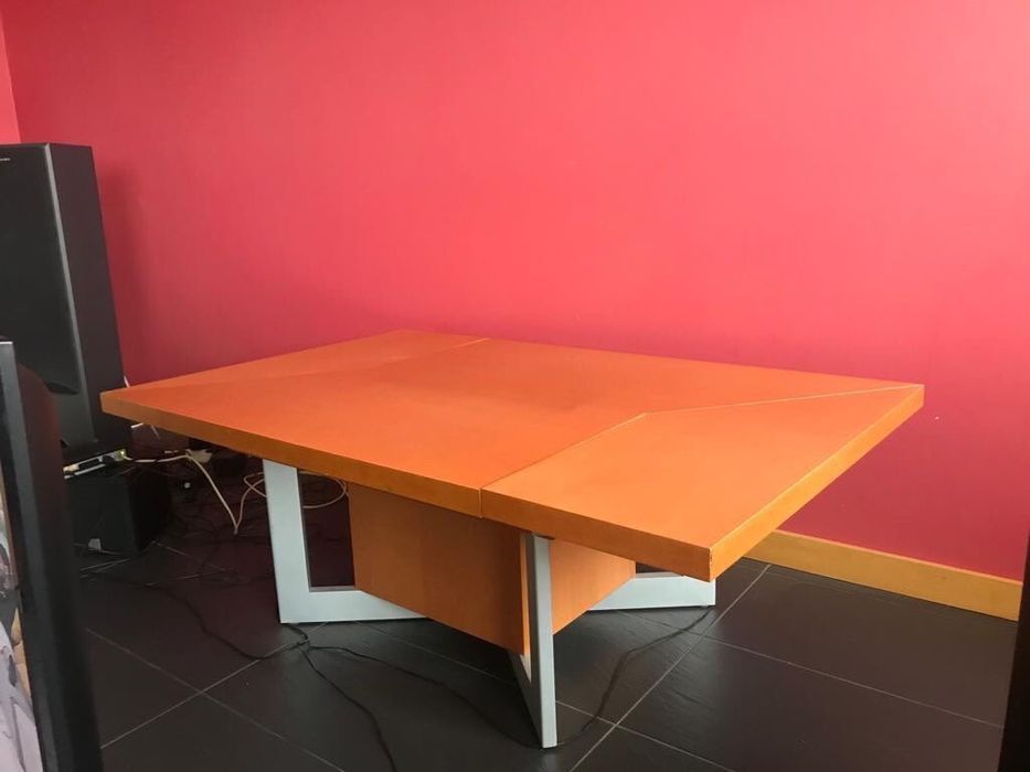 Mesa bar  de centro  multi funcoes desdobrável .