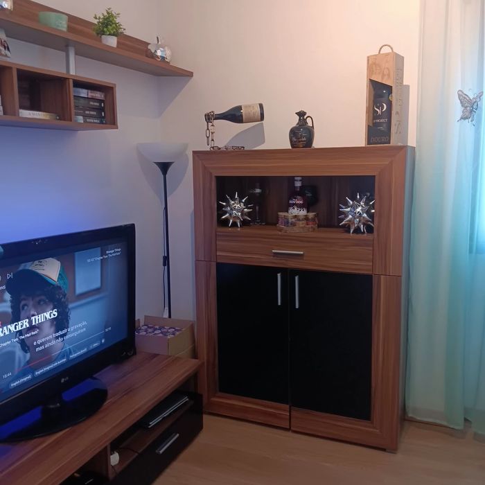 Sala completa em bom estado