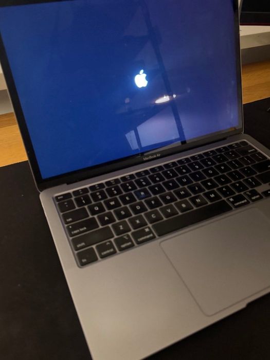 MacBook Air 13”, 2020 8Gb RAM 256 SSD Intel Core i3