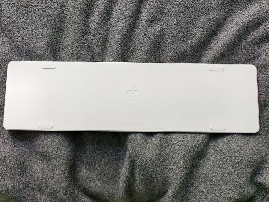 Klawiatura Apple Magic Keyboard  A2520 Nowa