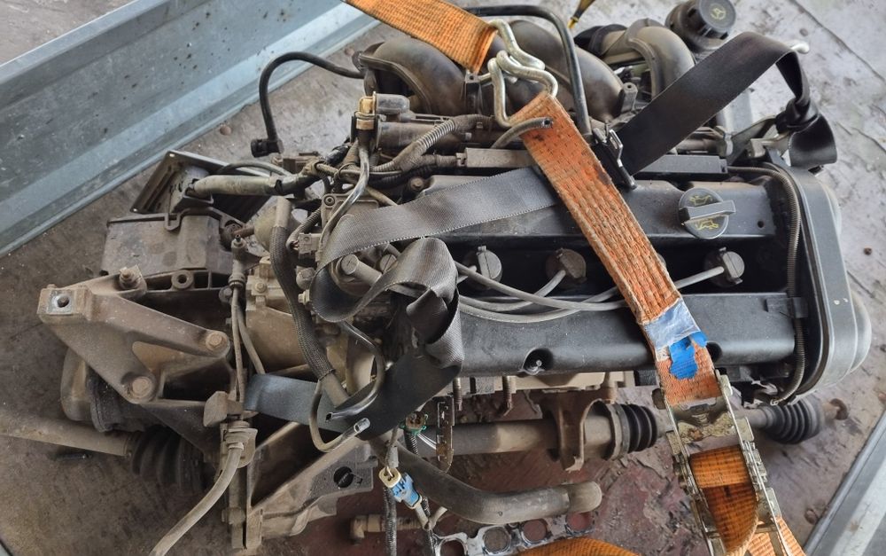 FORD FOCUS MK2 VOLVO 1,6 benzyna silnik skrzynia