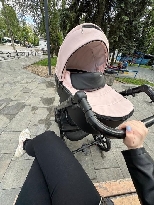 Продам коляску Richmond Mirello 2в1
