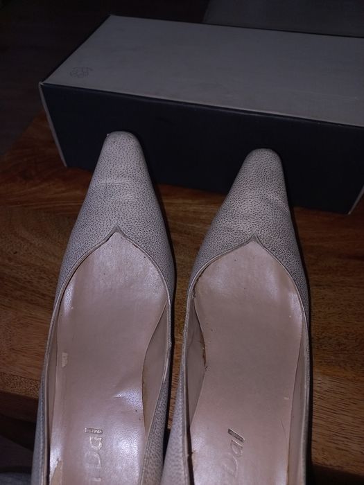 Piękne perłowe szpilki 38.5