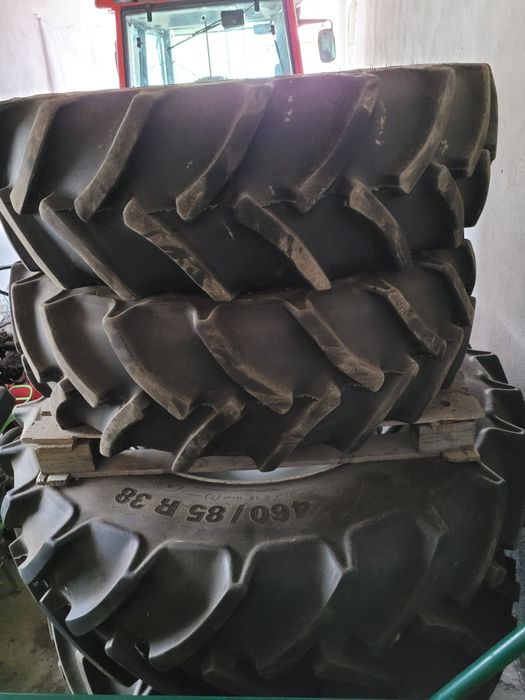 Koła Valtra komplet 460/85 r38 Jak NOWE