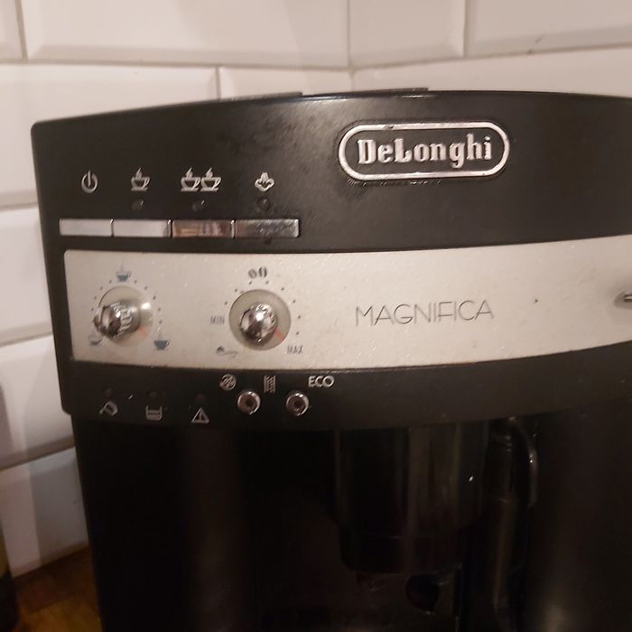 Ekspres ciśnieniowy DeLonghi Magnifica