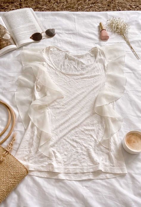 Biała bluzka z falbanami | romantyczna | boho / summer vibes