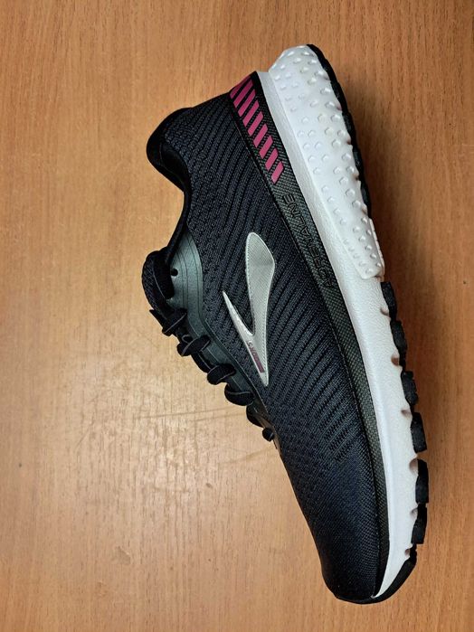 Детские Кроссовки Brooks оригинал размер 38.5