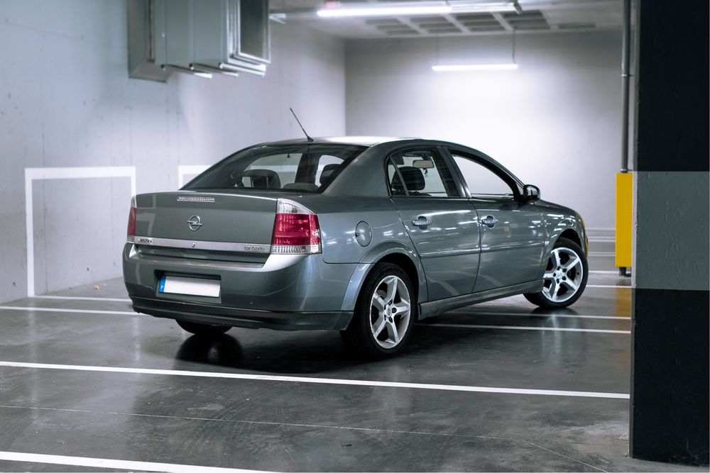 Opel Vectra 1.9 cdti — photo 3