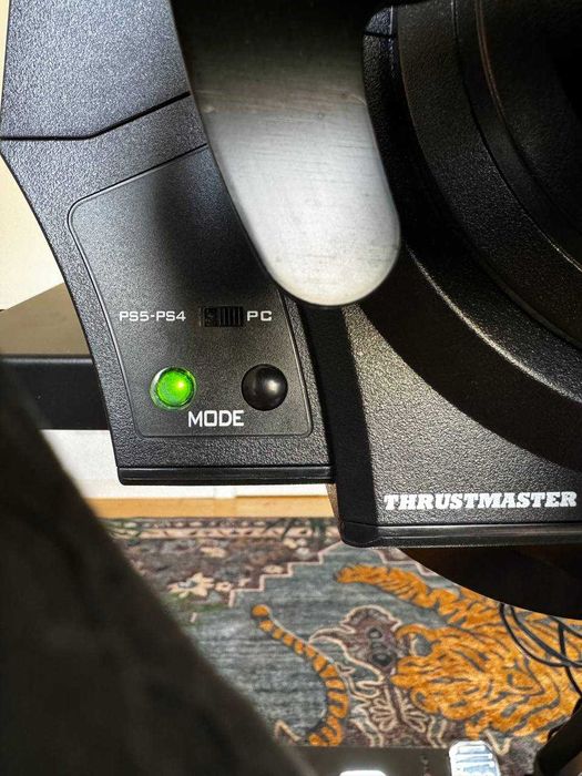 Volante Thrustmaster T300 Ferrari Alcantara Edition PS5 / PS4 / PS3 / PC