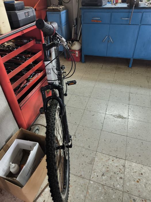 Bicicleta em muito bom estado