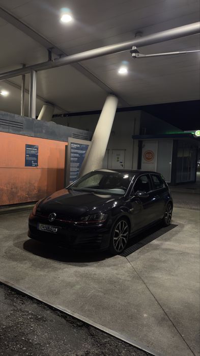 Volkswagen Golf VII GTI