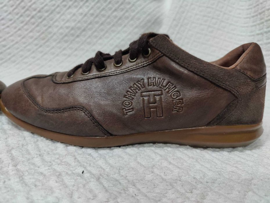 Sapatilhas Tommy Hilfiger tam. 42 em excelente estado