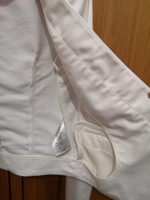 Blazer branco da Guess