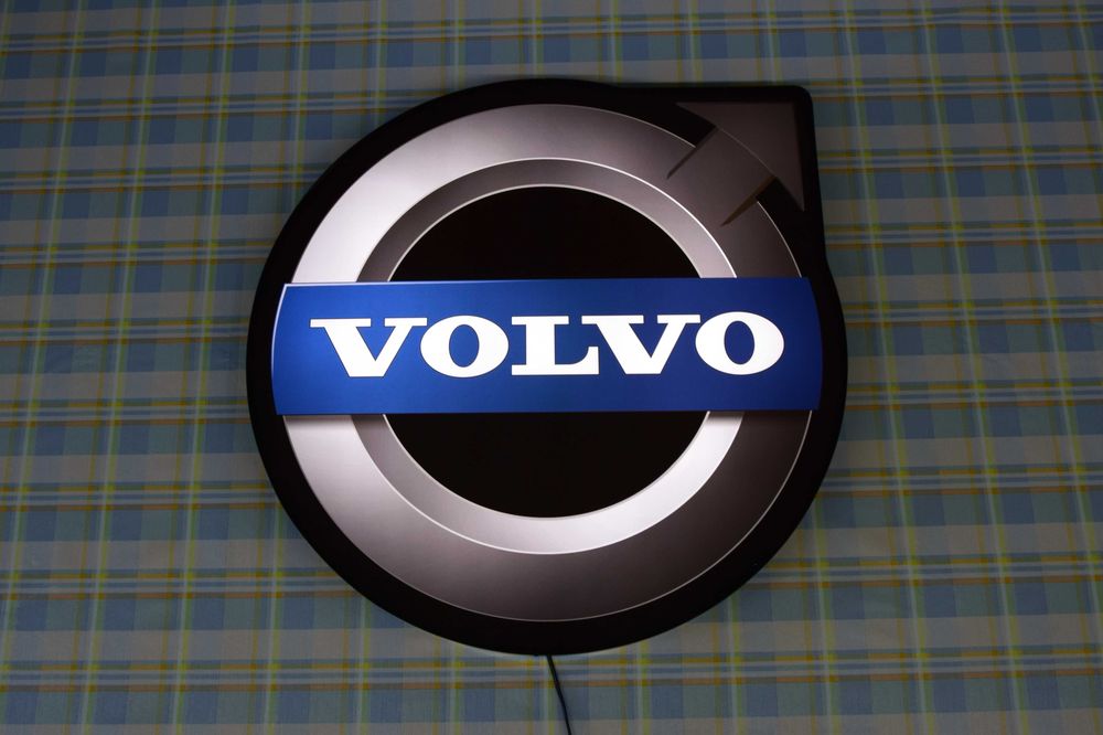 LED Neon VOLVO, Podświetlane Logo 3D, Baner świetlny, Znaczek, Prezent