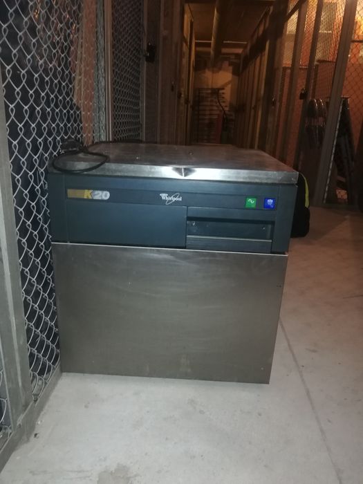 Kostkarka Whirlpool
