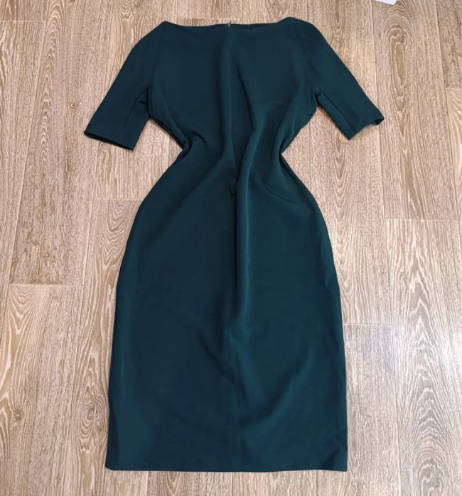 Ідеальна сукня міді в темнозеленому кольлрі Zara