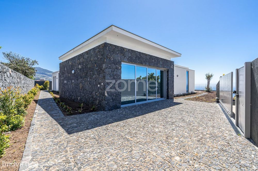 Moradia Térrea | T4 | Piscina | Estreito da Calheta