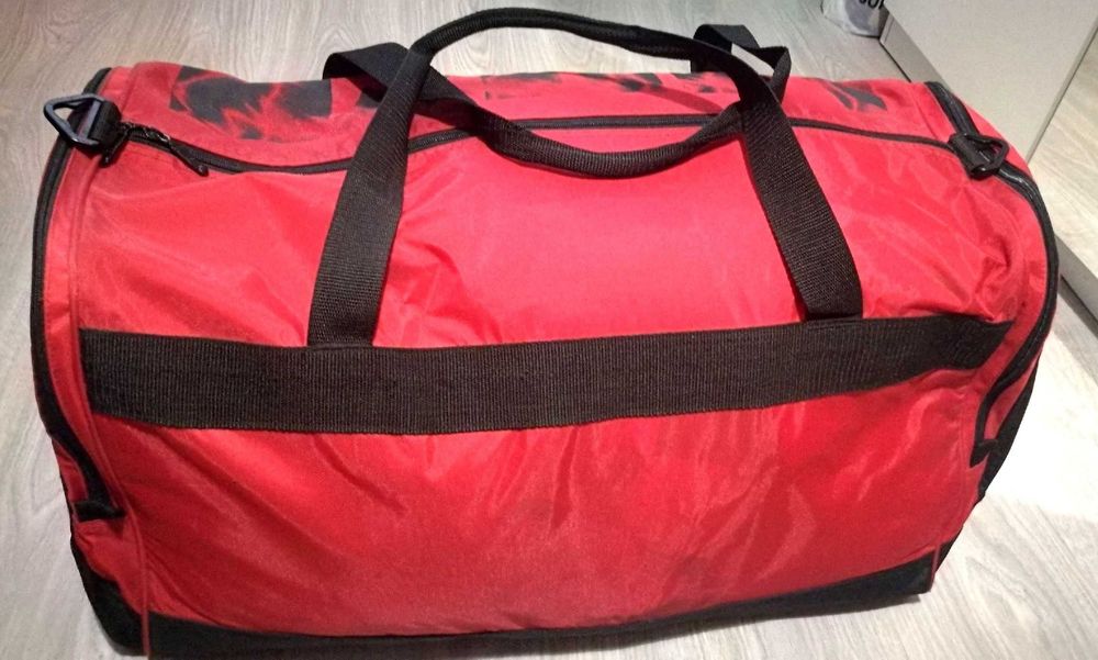 Duża Torba Sportowa NIKE Czerwona poj. 60l
