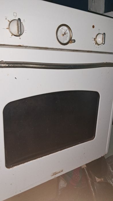 Продам вбудовану духовкуAriston