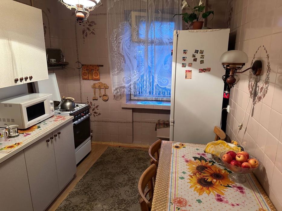 Здам в оренду кімнату на Князів Коріатовичів.Військовий шпиталь.Урожай. Литвиненко