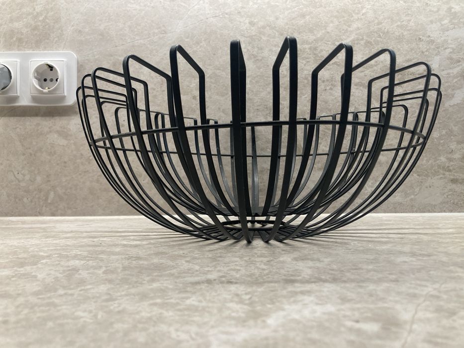 Metalowa misa dekoracyjna-czarna nowoczesna