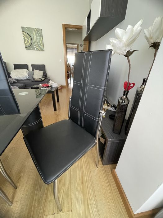 Conjunto Mesa e Cadeiras