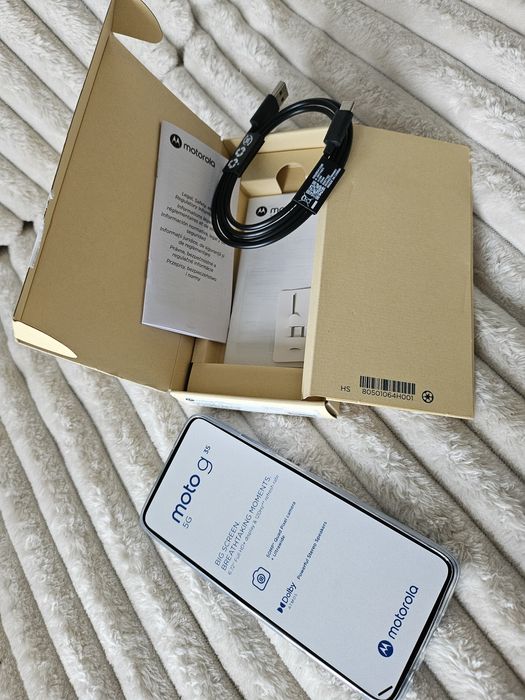 Motorola g35 5g nowa, jeszcze z naklejką