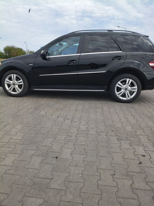 Sprzedam Mercedesa ML350