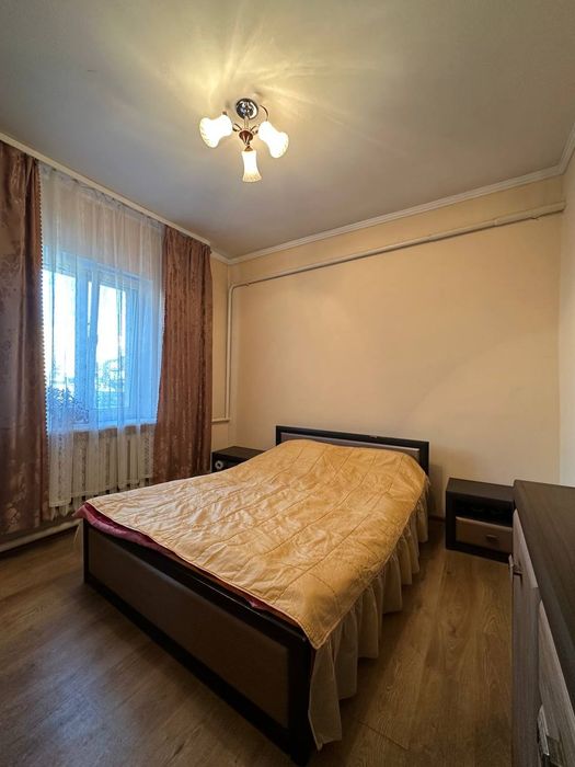 Два будинки у м. Луцьк на ділянці 16 соток