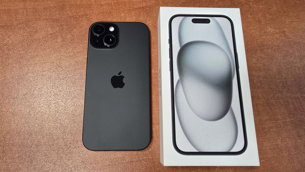 iPhone 15 128GB czarny, stan bdb