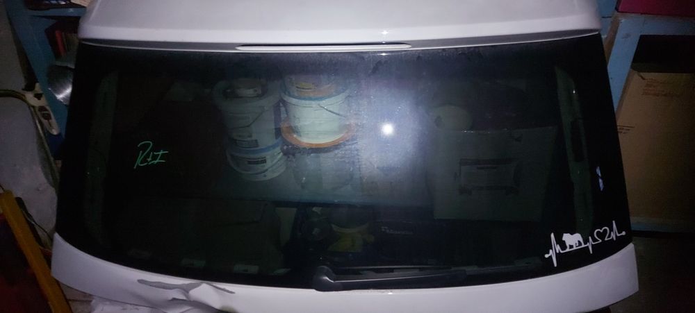 Заднє лобове стікло до Tiguana 2020р