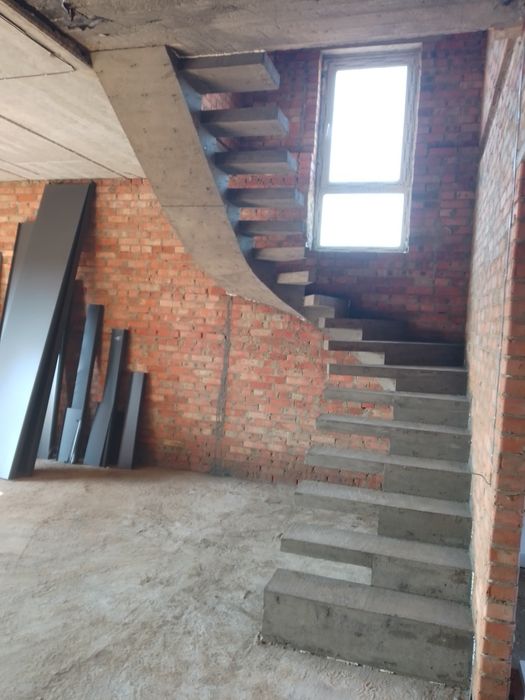 Сходи  бетонні будь-якої складності