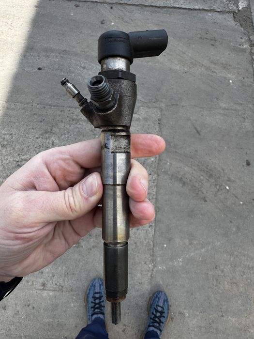 Форсунка паливна Renault Nissan 1.5 Continental VDO Siemens