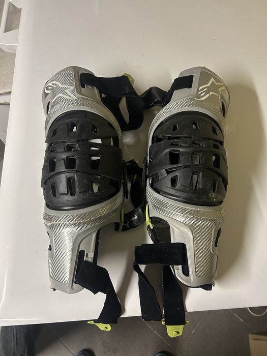 Ortezy ochraniacze na kolana alpinestars bionic 7 M