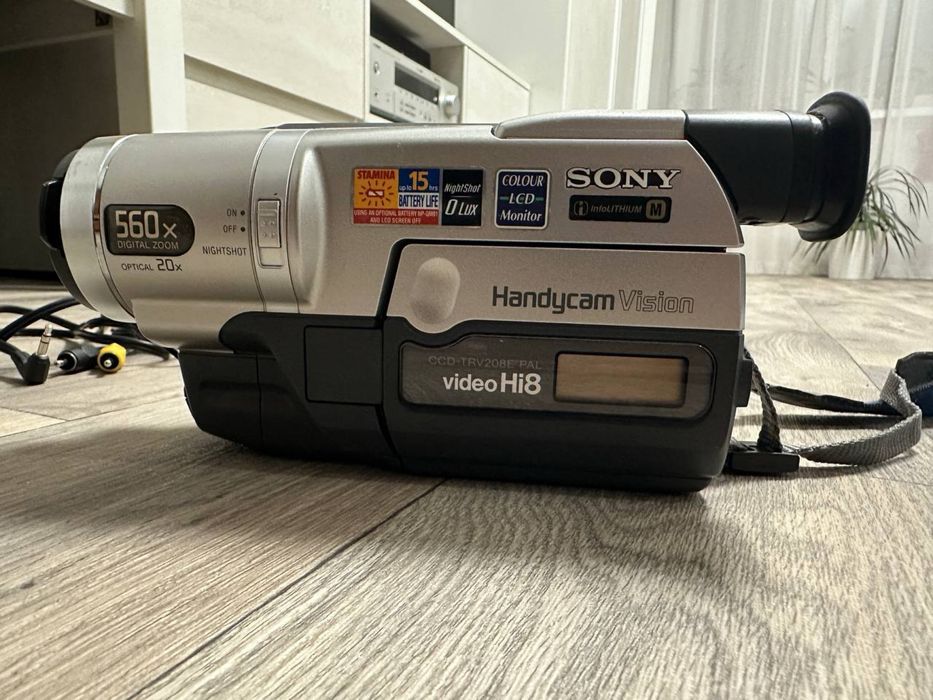 Sony CCD TRV 208E