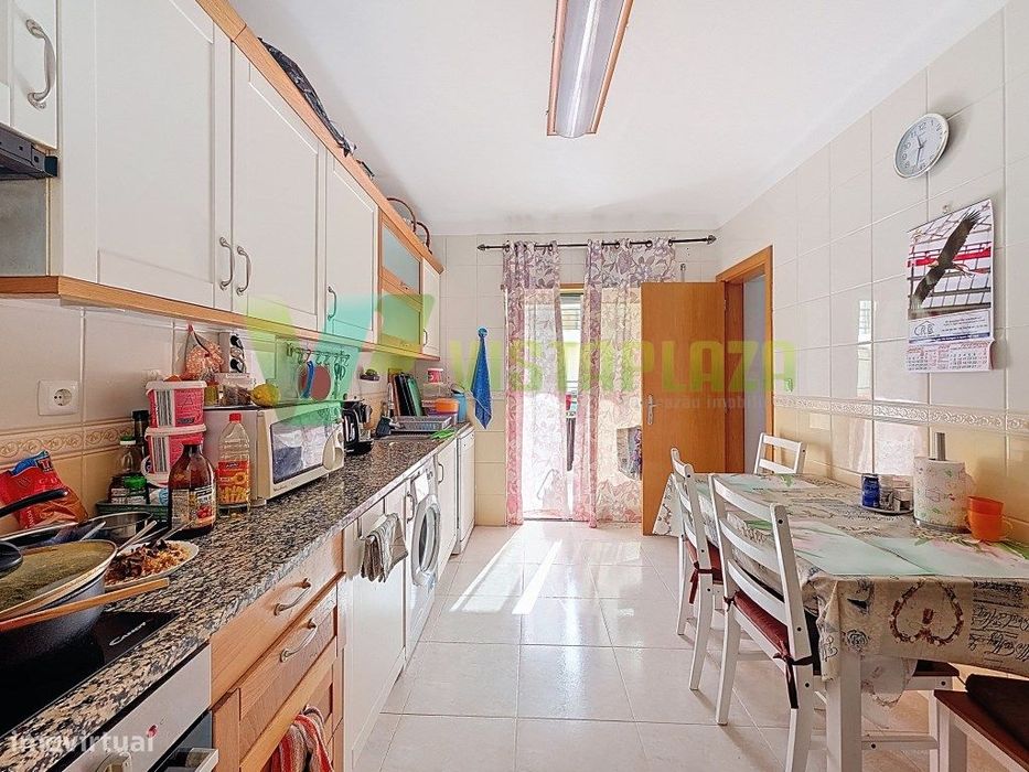 Apartamento T2 na Zona do Chinicato em Lagos, com Lugar de Garagem ...