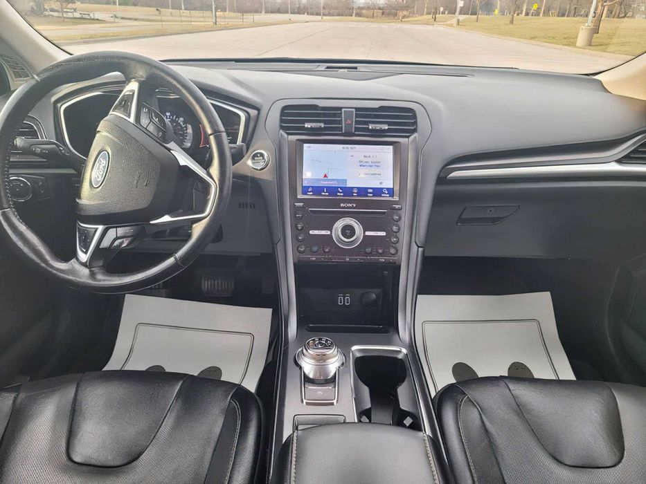 Ford Fusion Titanium      2020