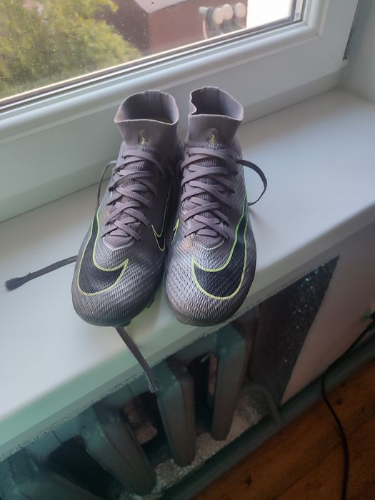 Бутси чоловічі 40 розмір