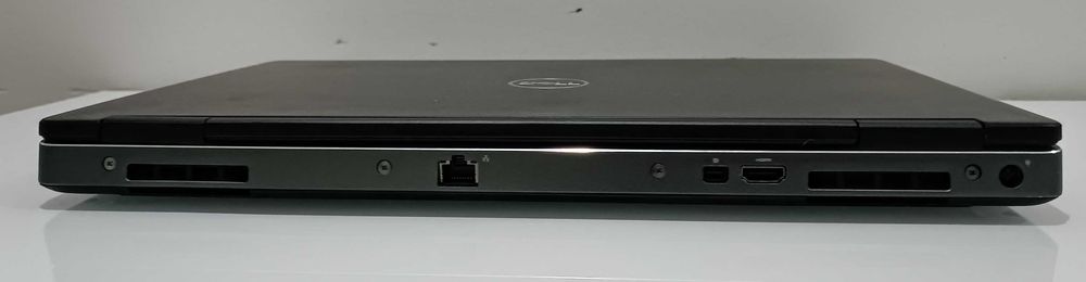 Dell Precision 15 7530-Ecrã 15.6FHD/i7/NVME/32GB RAM/Gráfica Nvidia