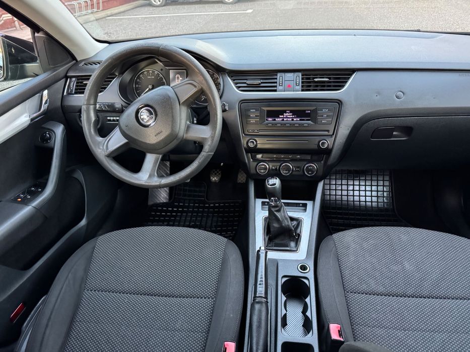 Wypożyczalnia wynajem samochodów Skoda Octavia