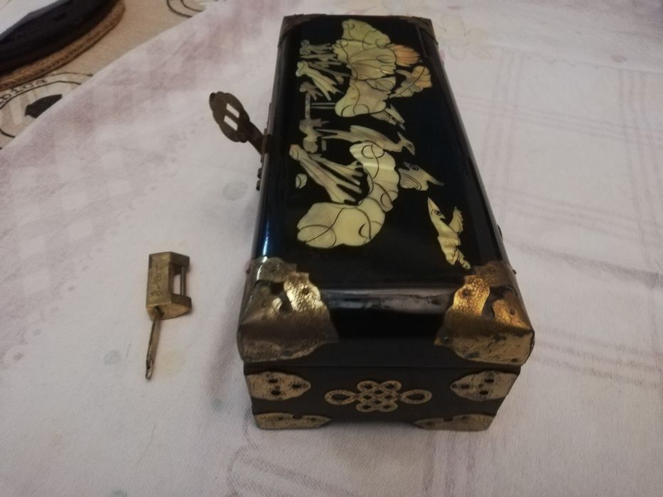 Caixa decorativa/guarda joias