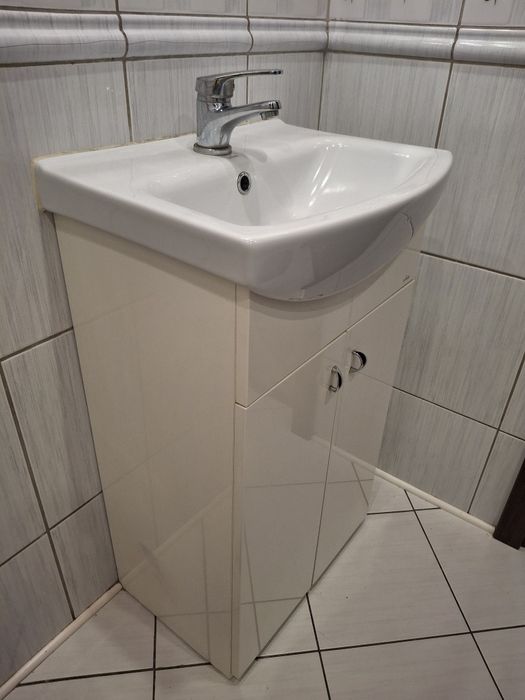 Szafka z umywalką