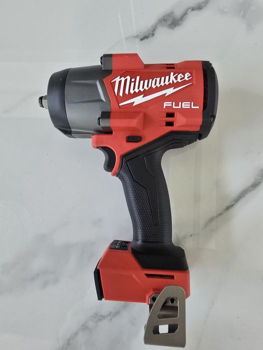 Klucz udarowy Milwaukee M18 FHIW2F12 nowy