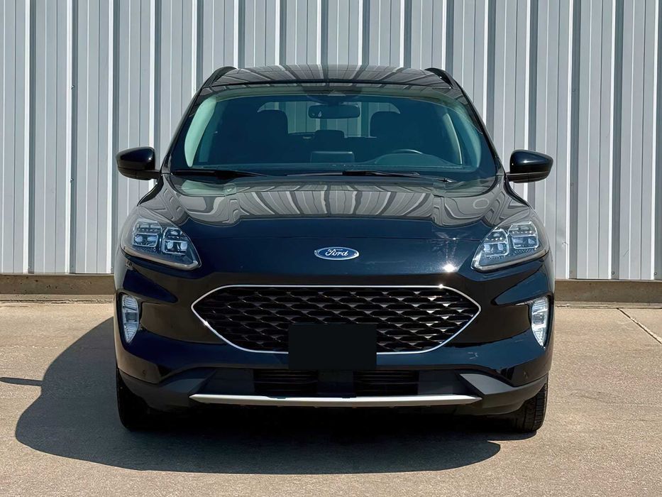 Ford Escape Titanium      2022